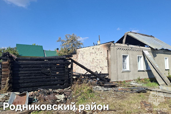 В Лежневском районе при пожаре пострадал 81-летний мужчина 